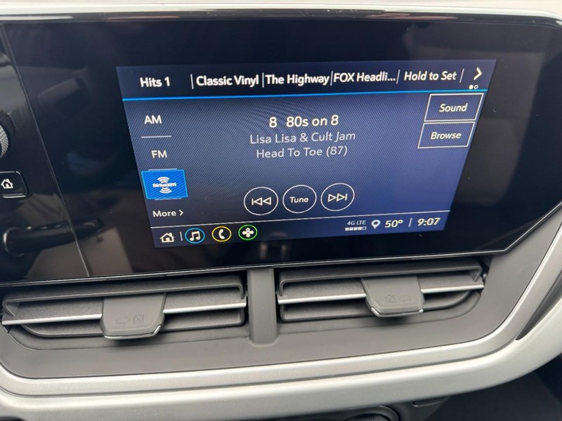 Chevrolet Trax Vehicle Image 14