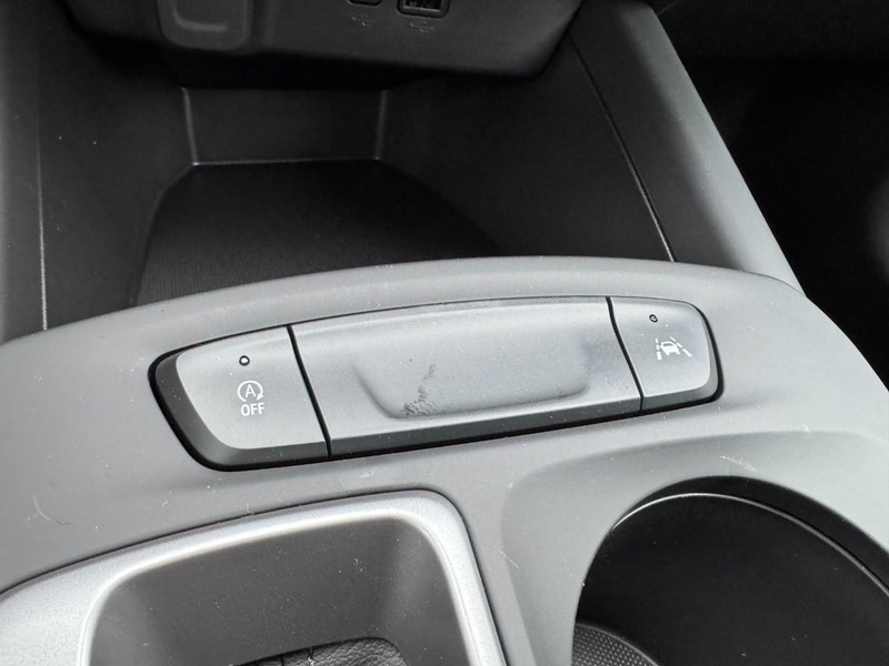 Chevrolet Trax Vehicle Image 16