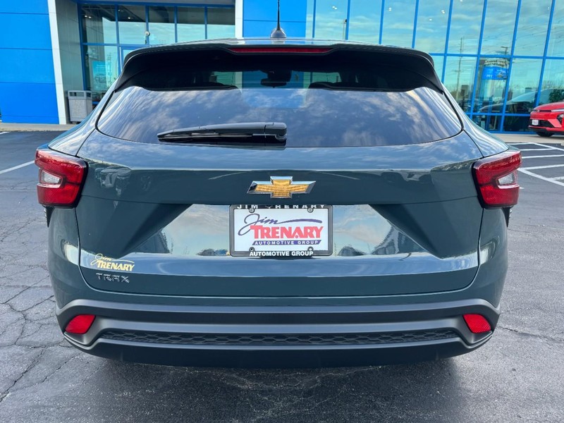 Chevrolet Trax Vehicle Image 04