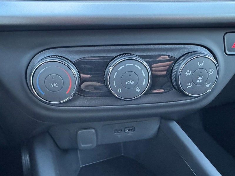 Chevrolet Trax Vehicle Image 13