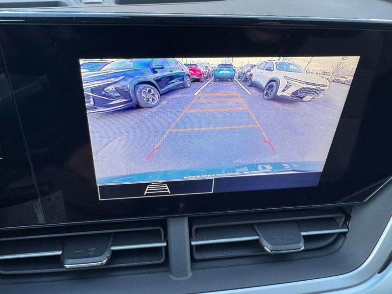 Chevrolet Trax Vehicle Image 15