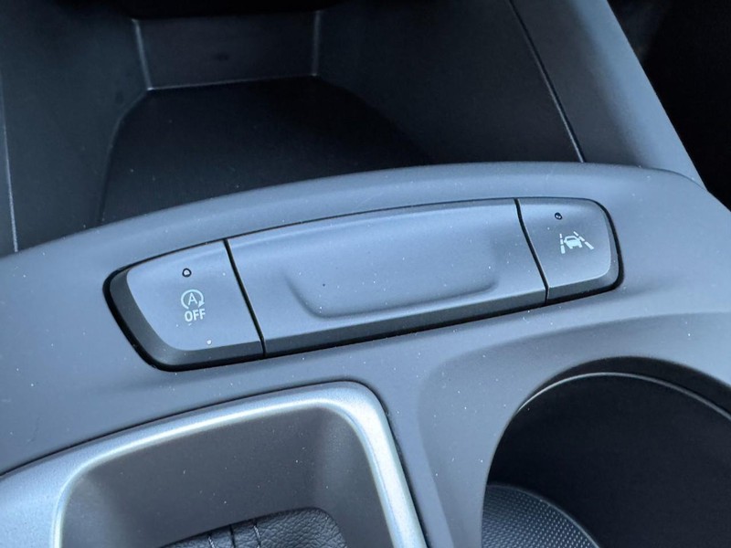 Chevrolet Trax Vehicle Image 16