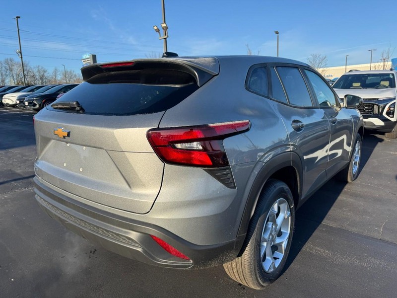Chevrolet Trax Vehicle Image 03
