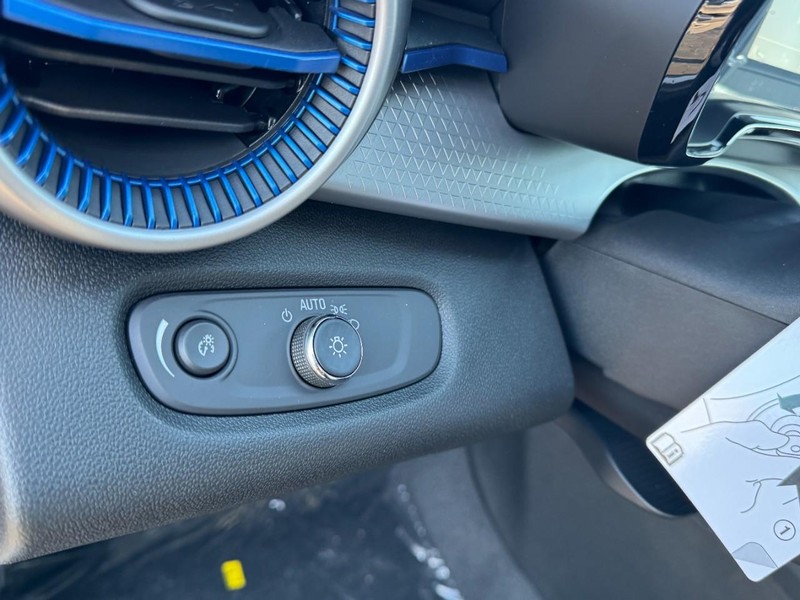 Chevrolet Trax Vehicle Image 09