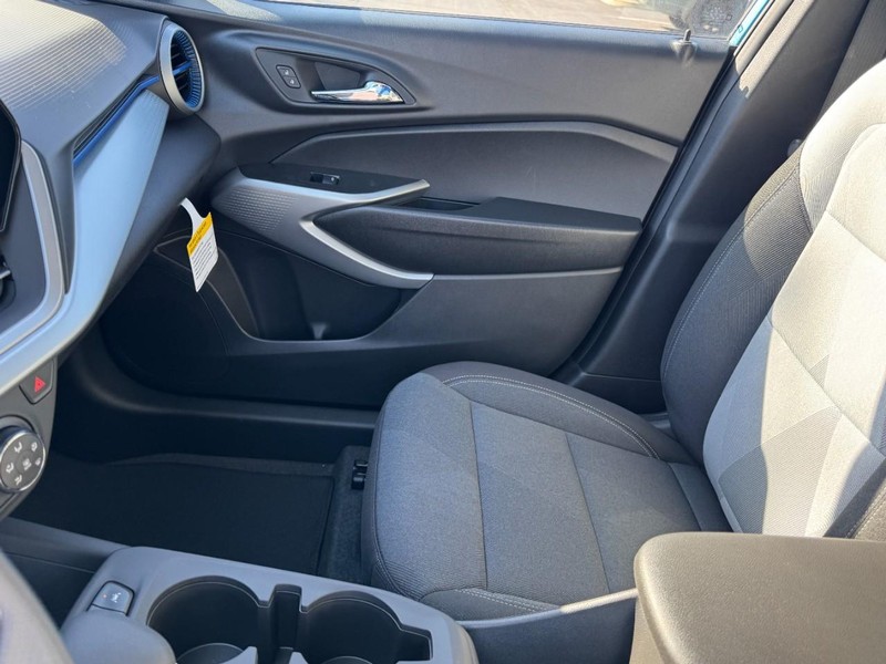 Chevrolet Trax Vehicle Image 08