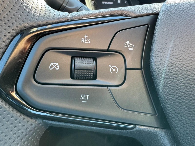 Chevrolet Trax Vehicle Image 11