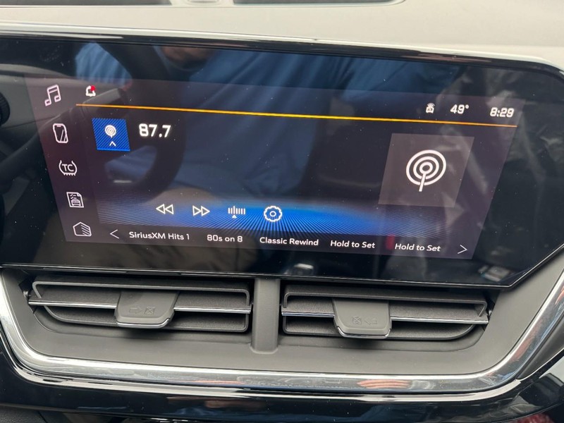 Chevrolet Trax Vehicle Image 12