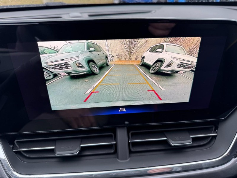 Chevrolet Trax Vehicle Image 15