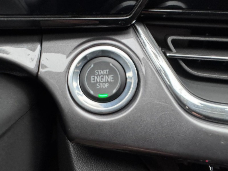 Chevrolet Trax Vehicle Image 16