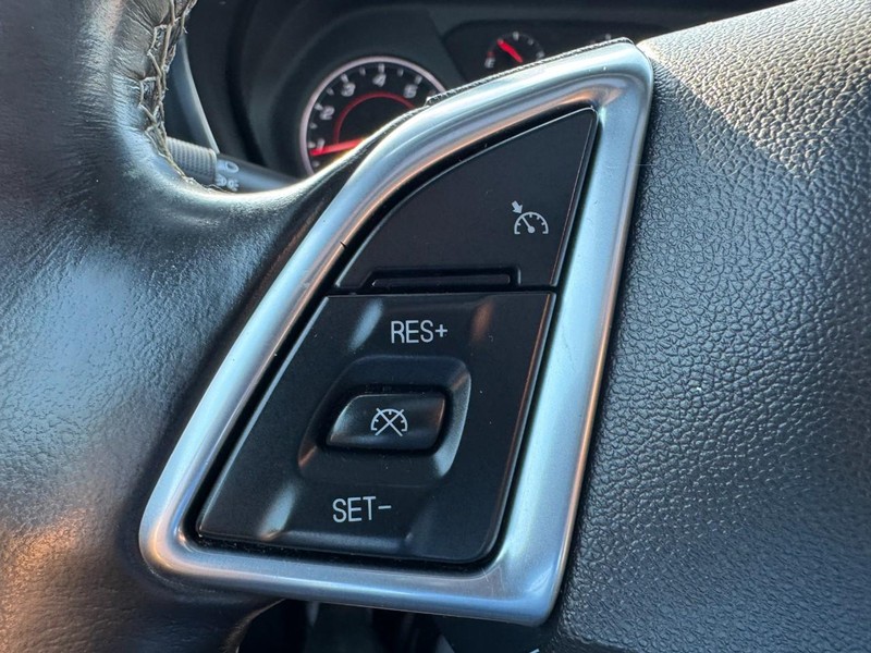 Chevrolet Camaro Vehicle Image 15