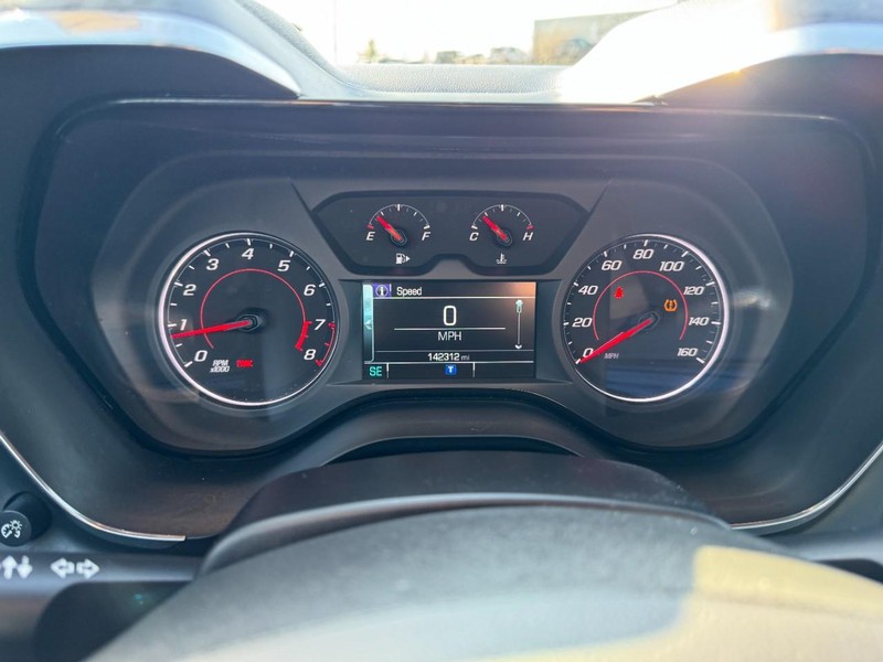 Chevrolet Camaro Vehicle Image 21