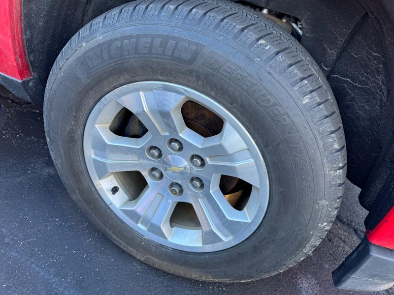 Chevrolet Silverado 1500 Vehicle Image 05