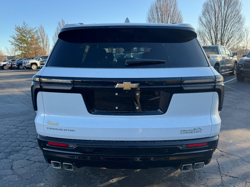 Chevrolet Traverse Vehicle Image 04