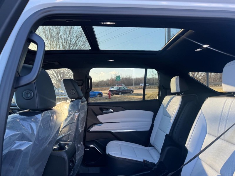 Chevrolet Traverse Vehicle Image 08