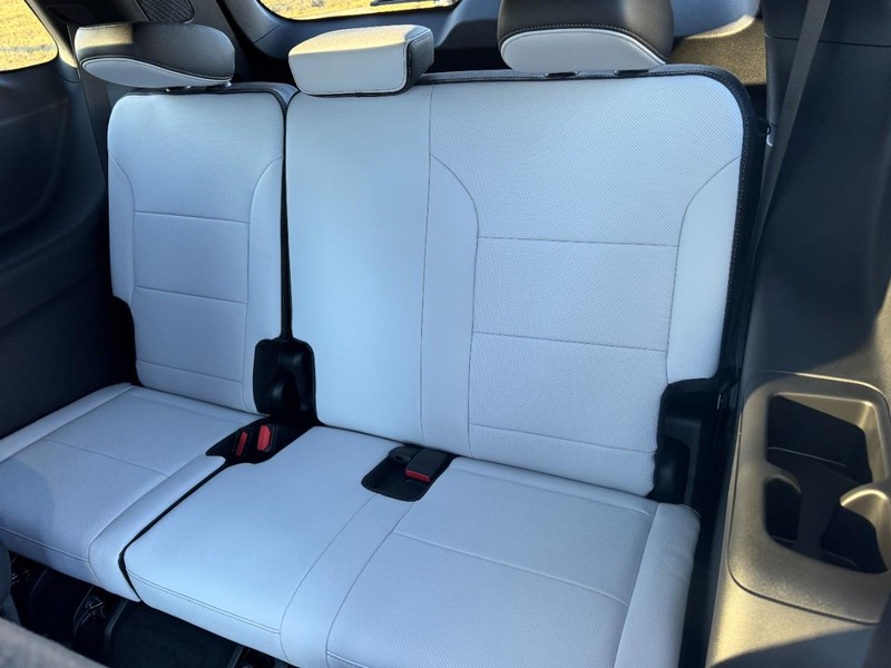 Chevrolet Traverse Vehicle Image 09