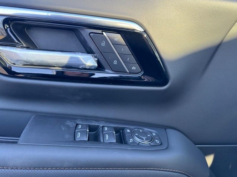 Chevrolet Tahoe Vehicle Image 09