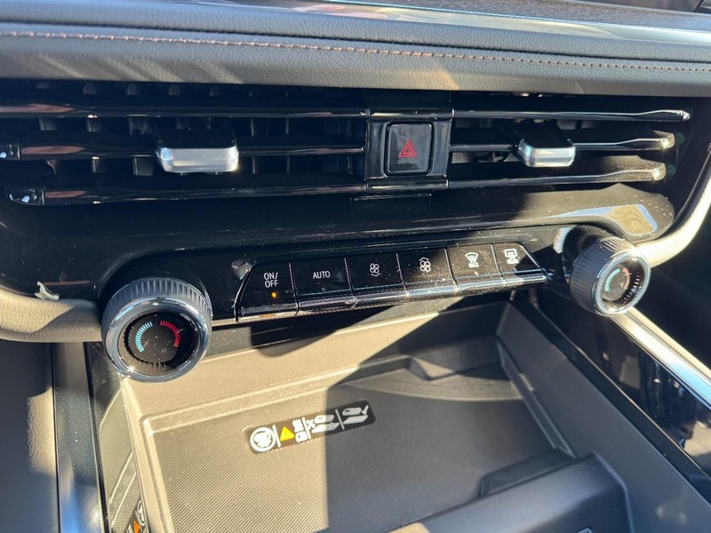 Chevrolet Tahoe Vehicle Image 13