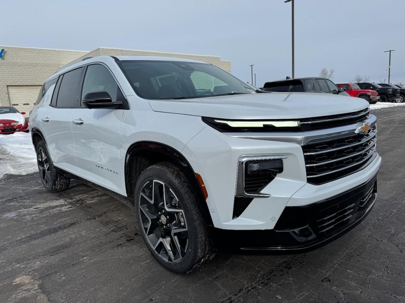 Chevrolet Traverse Vehicle Image 02