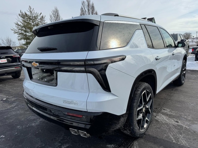 Chevrolet Traverse Vehicle Image 03