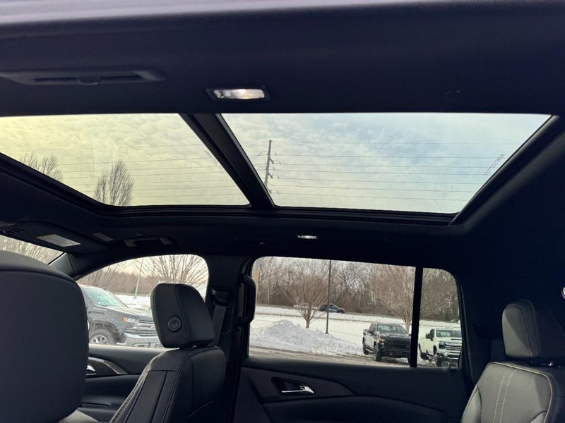 Chevrolet Traverse Vehicle Image 08