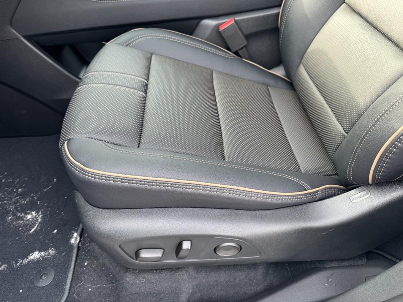 Chevrolet Traverse Vehicle Image 11