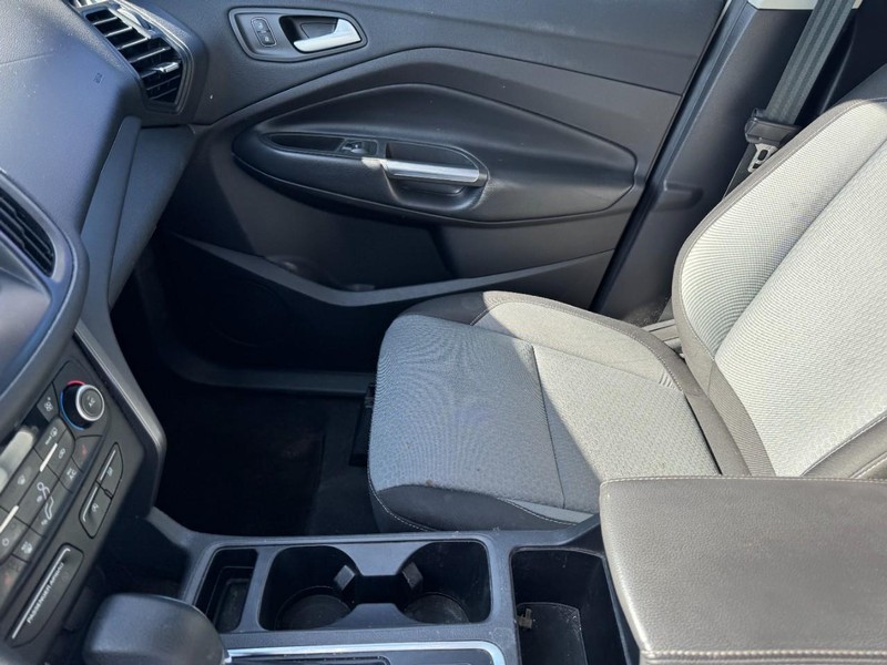 Ford Escape Vehicle Image 13