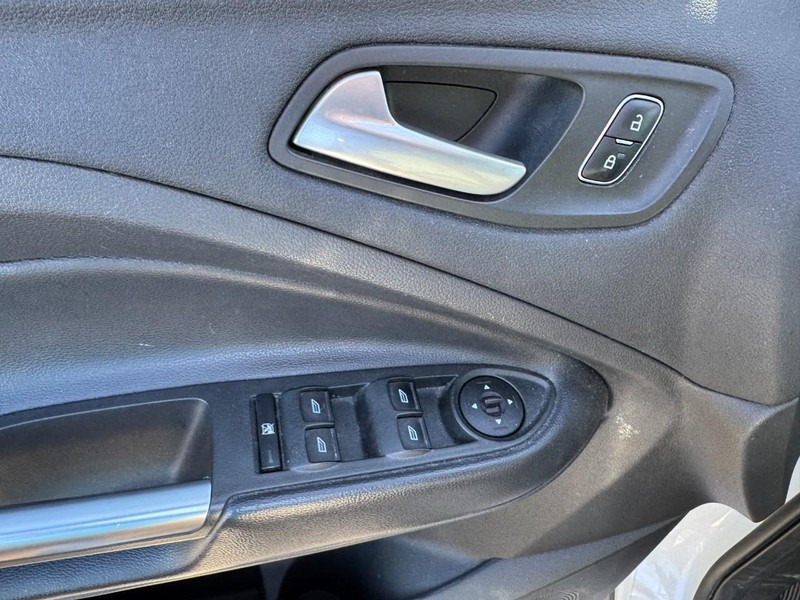 Ford Escape Vehicle Image 15