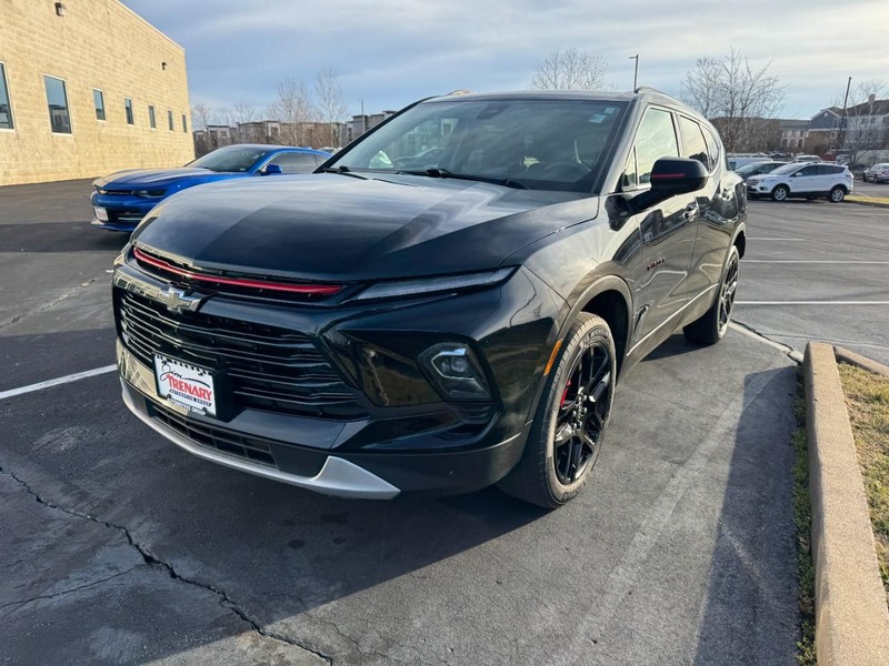 Chevrolet Blazer Vehicle Image 02