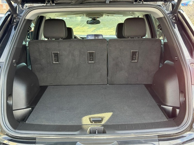 Chevrolet Blazer Vehicle Full-screen Gallery Image 06