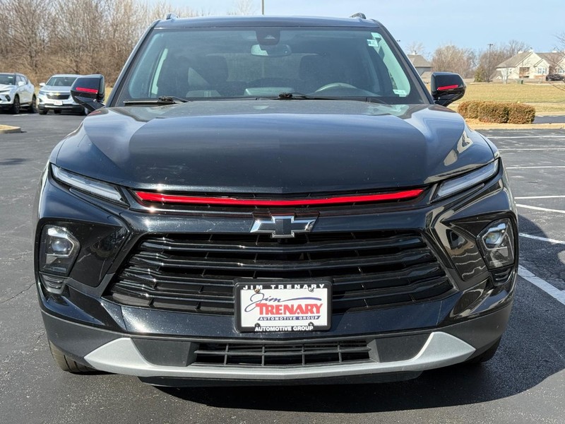 Chevrolet Blazer Vehicle Full-screen Gallery Image 09