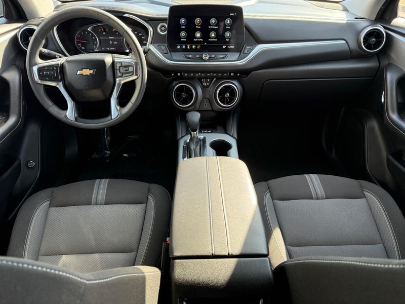 Chevrolet Blazer Vehicle Full-screen Gallery Image 11