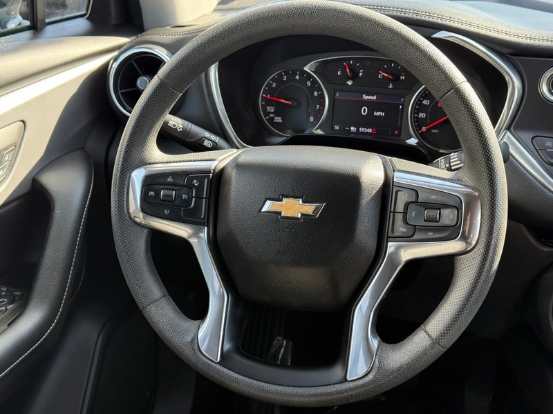 Chevrolet Blazer Vehicle Full-screen Gallery Image 12