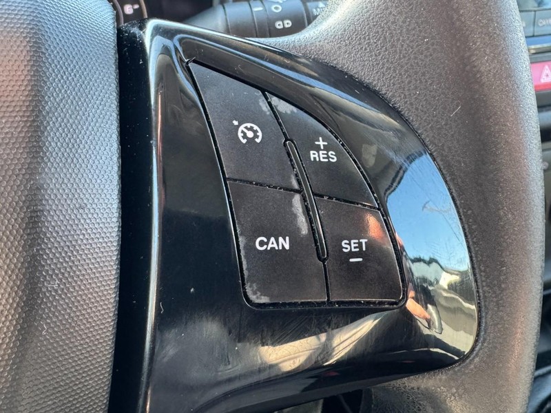 Ram ProMaster City Cargo Van Vehicle Image 15