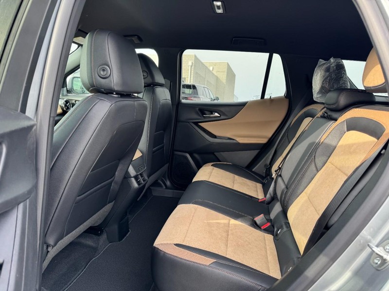 Chevrolet Equinox Vehicle Image 07