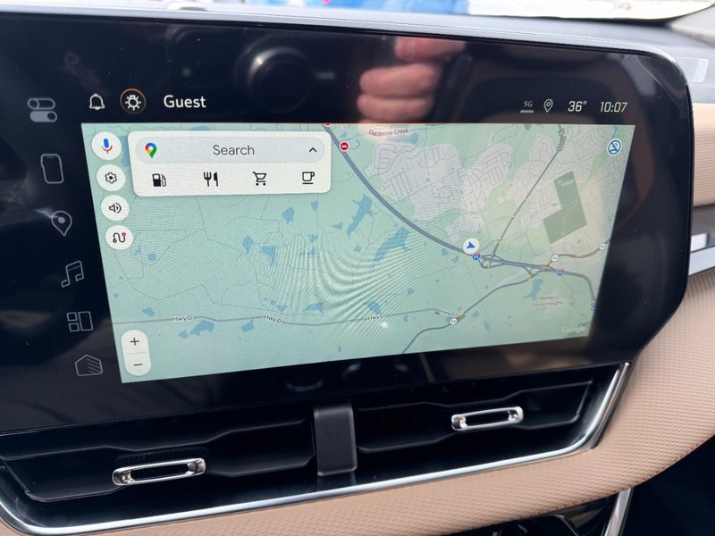 Chevrolet Equinox Vehicle Image 15