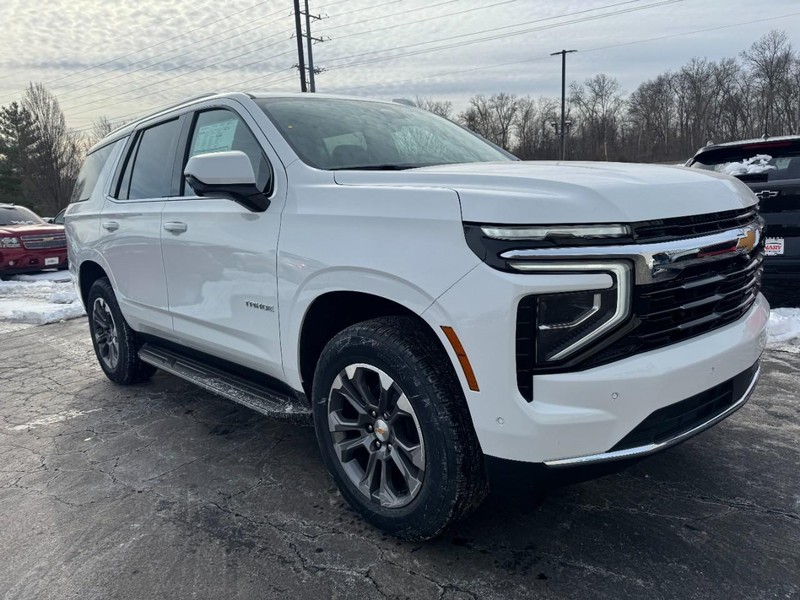 Chevrolet Tahoe Vehicle Image 02
