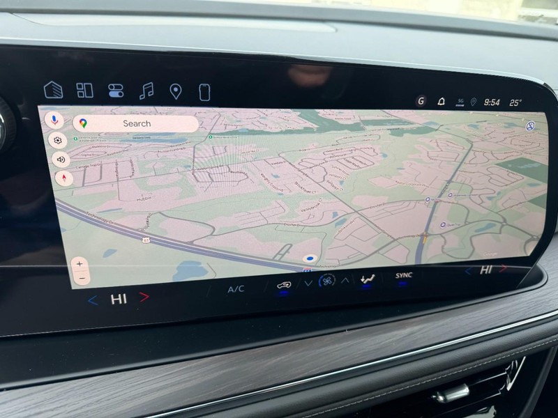 Chevrolet Tahoe Vehicle Image 16