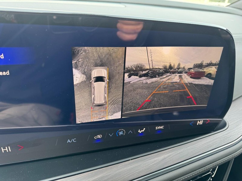 Chevrolet Tahoe Vehicle Image 17