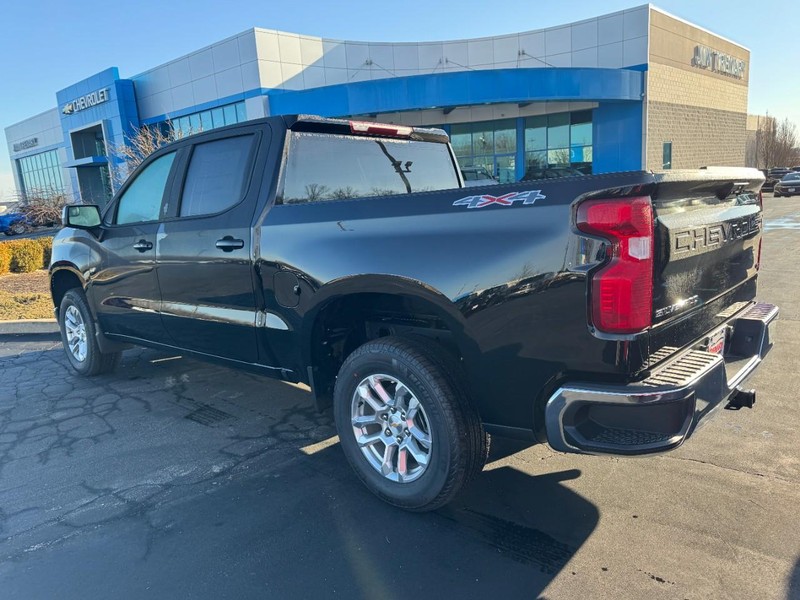 Chevrolet Silverado 1500 Vehicle Image 05