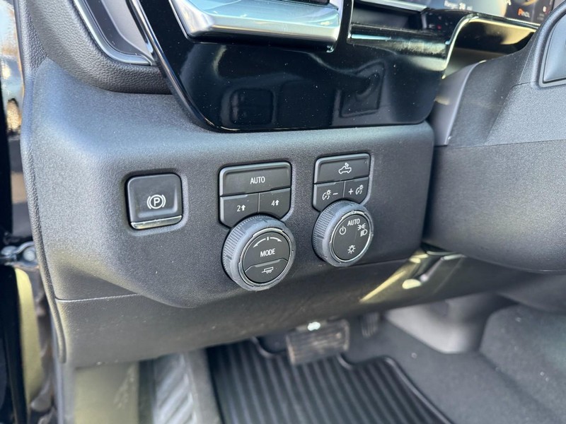 Chevrolet Silverado 1500 Vehicle Image 12