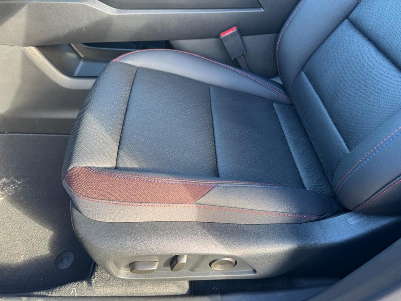 Chevrolet Equinox Vehicle Image 09