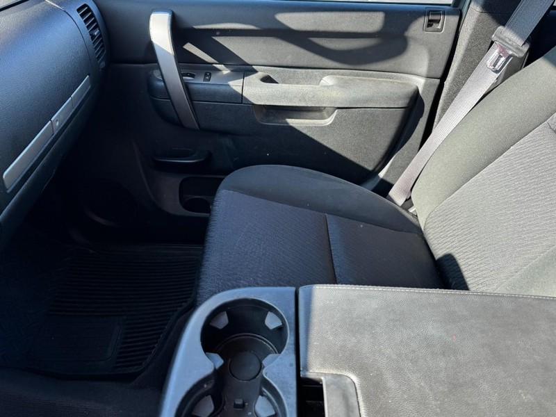 GMC Sierra 1500 Vehicle Image 11