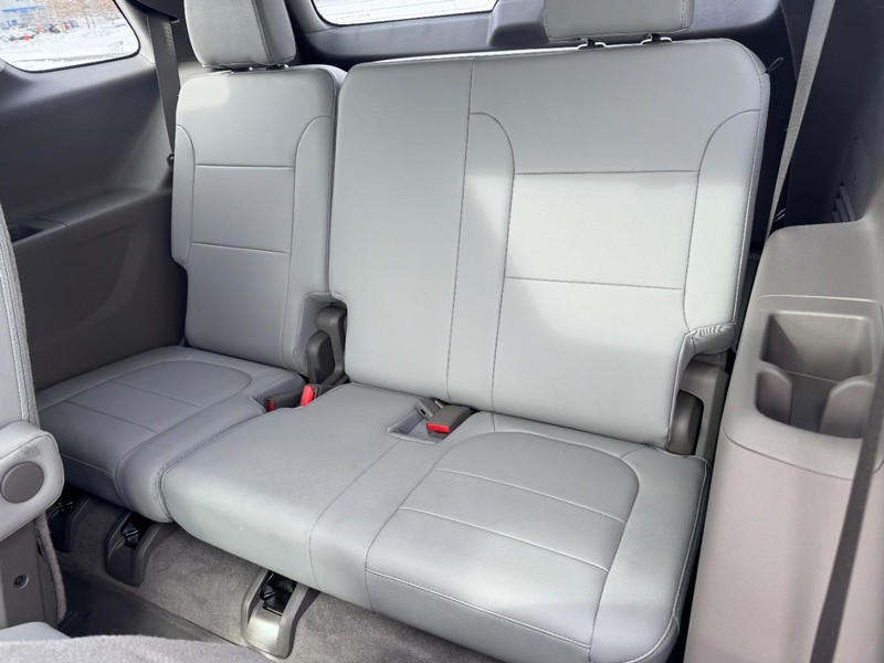 Chevrolet Traverse Vehicle Image 12