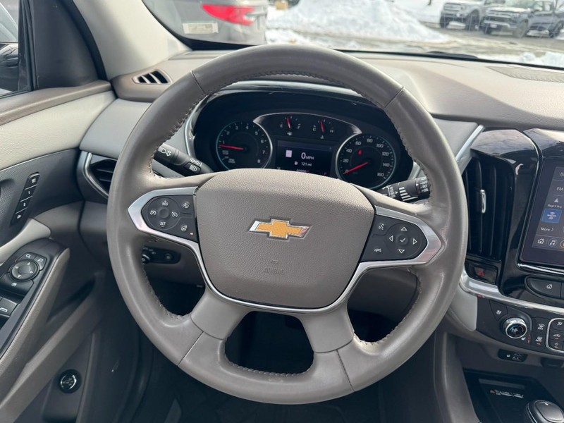 Chevrolet Traverse Vehicle Image 15