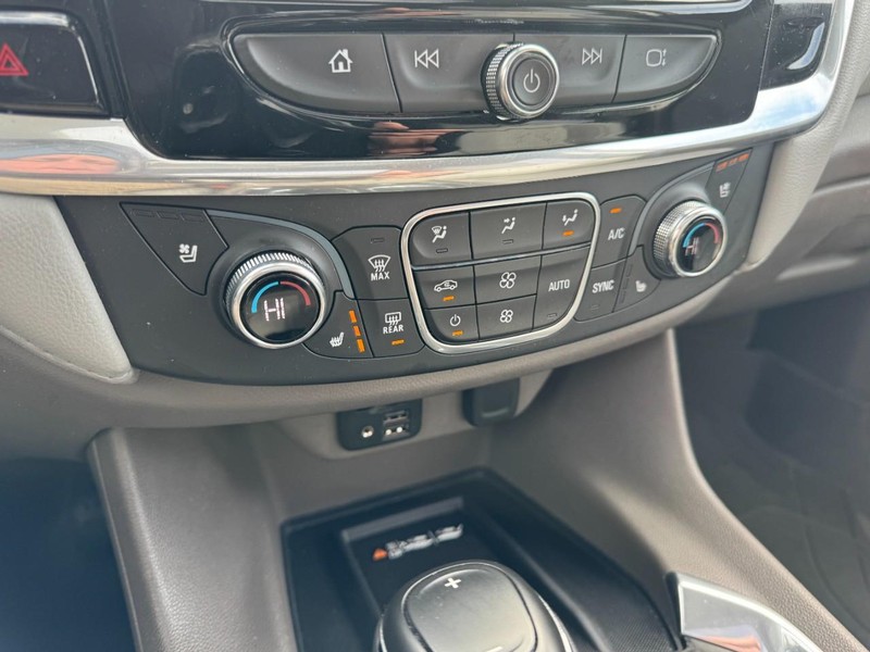 Chevrolet Traverse Vehicle Image 21