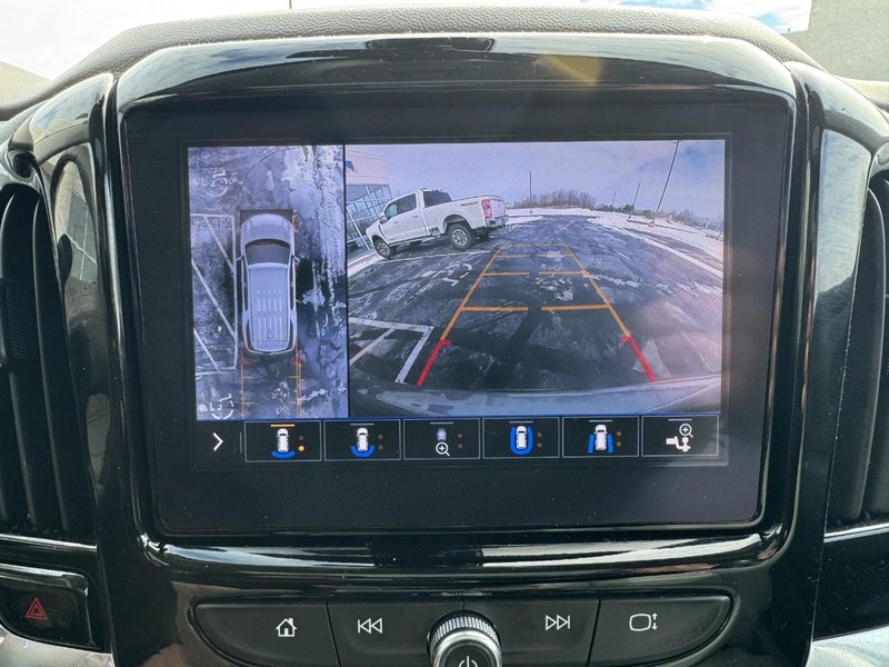 Chevrolet Traverse Vehicle Image 24