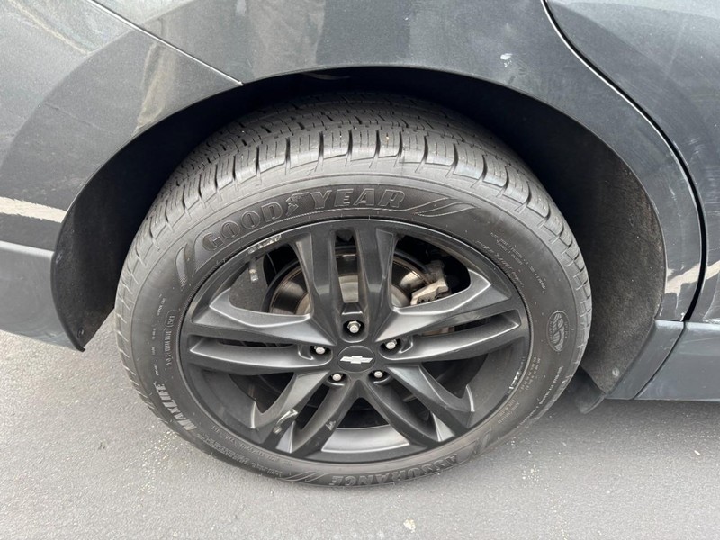 Chevrolet Equinox Vehicle Image 05