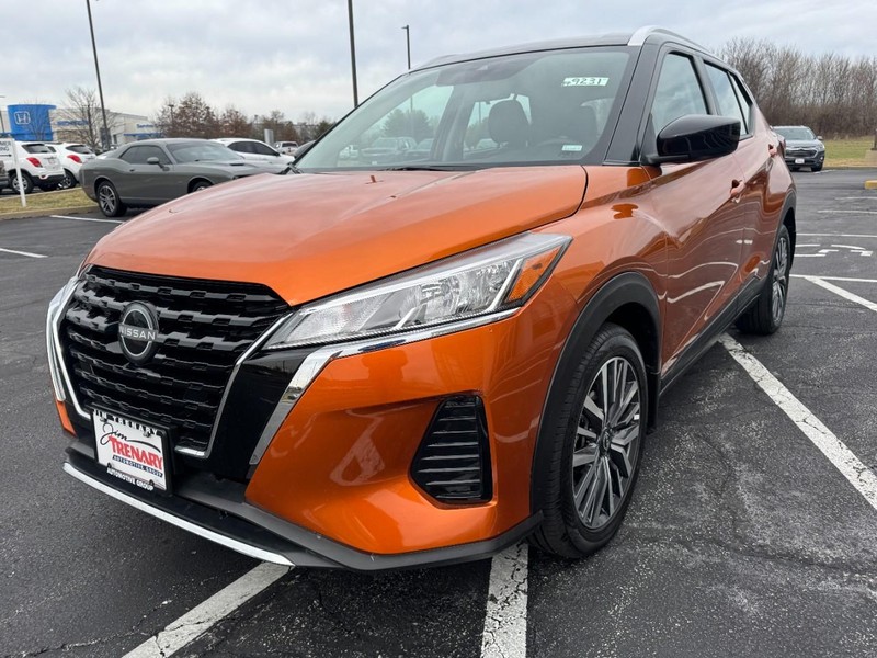 Nissan Kicks Vehicle Image 08