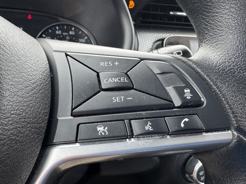 Nissan Kicks Vehicle Image 17