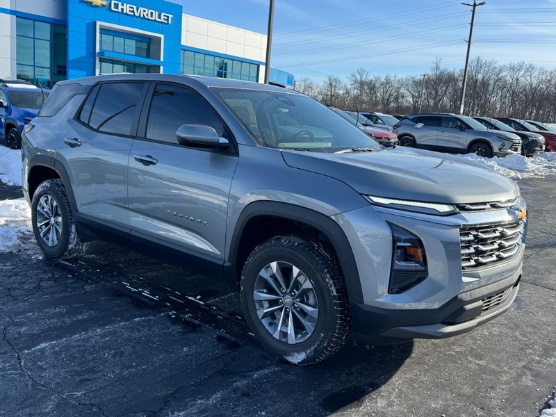 Chevrolet Equinox Vehicle Image 02